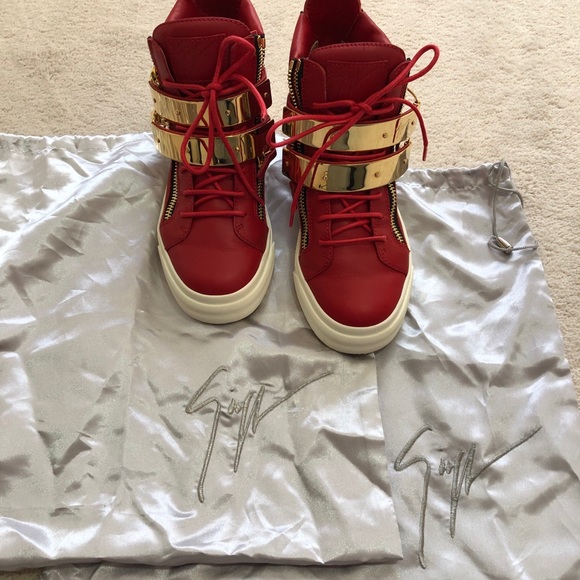 Giuseppe Zanotti Ski-Buckle High Top Sneaker - Picture 4 of 5